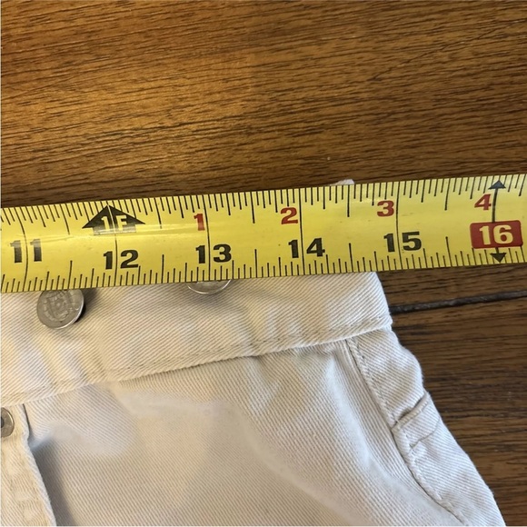 LEI - Junior’s Khaki Shorts Size 11 Flower Patch Vintage 3” Inseam - Picture 4 of 9